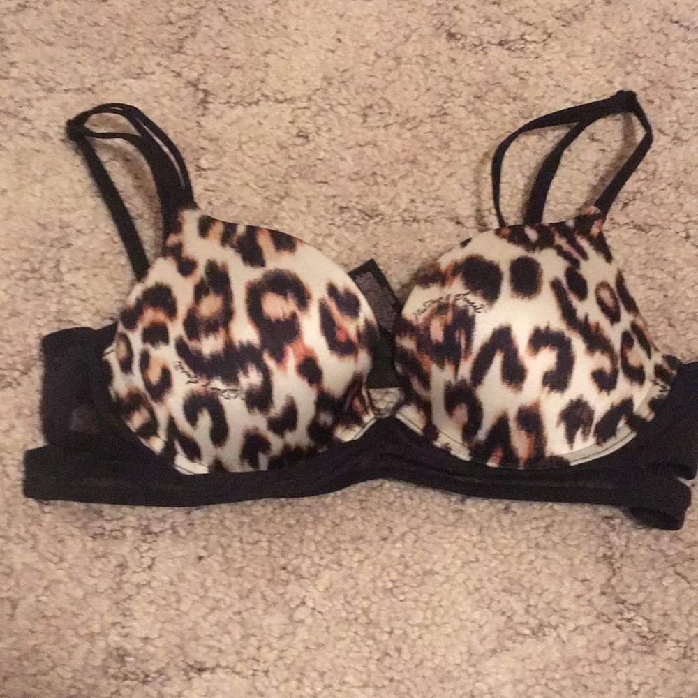 Victoria’s Secret -34/B Cheetah print Bra